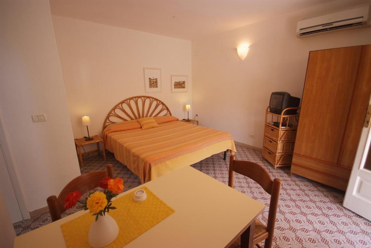 Residence Villa Morcone กาโปลิเวรี ภายนอก รูปภาพ