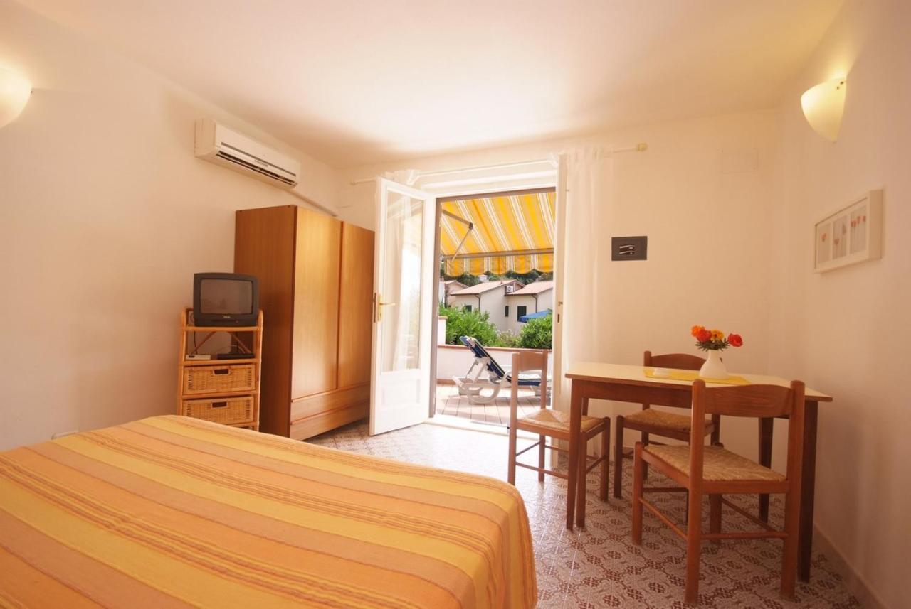 Residence Villa Morcone กาโปลิเวรี ภายนอก รูปภาพ